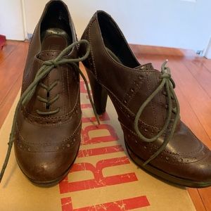 Tribeca by Kenneth Cole Better Knot Bootie